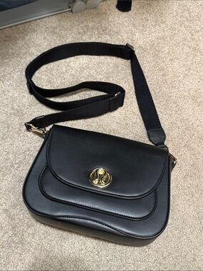Lululemon Leather Alternative Crossbody Bag 1.5L
